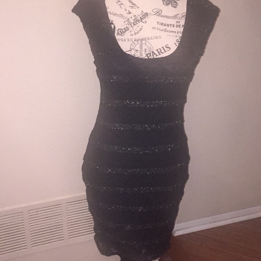 Guess Beautiful black evening dress size 4